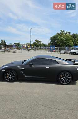 Купе Nissan GT-R 2008 в 