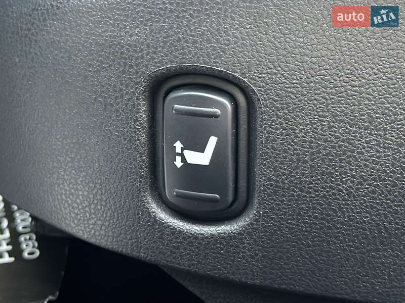 Купе Nissan GT-R 2013 в Києві