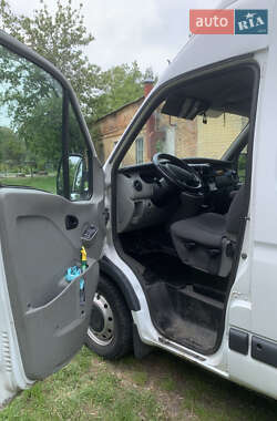 Грузовой фургон Nissan Interstar 2006 в 