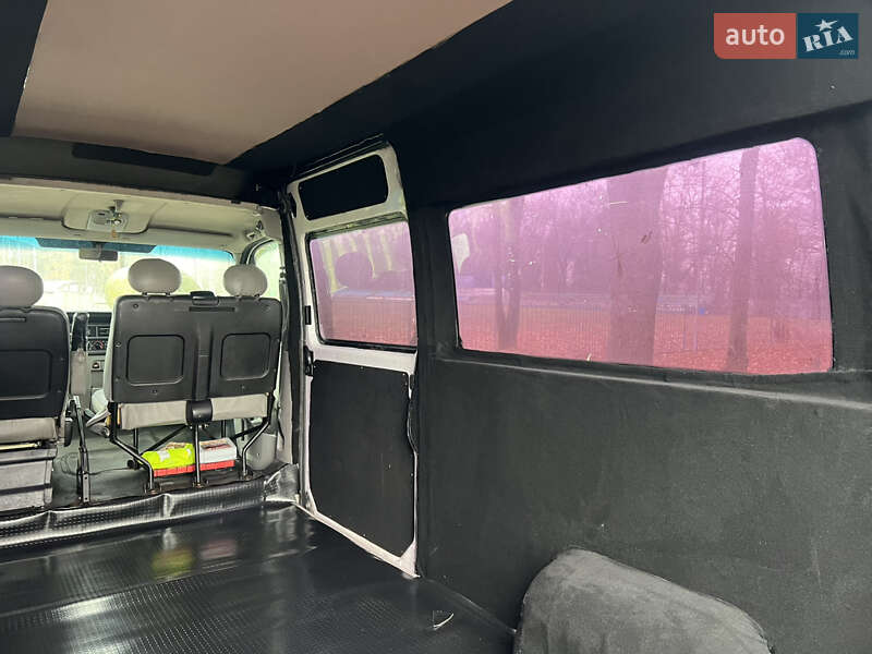 Мікроавтобус Nissan Interstar 2006 в Кременці