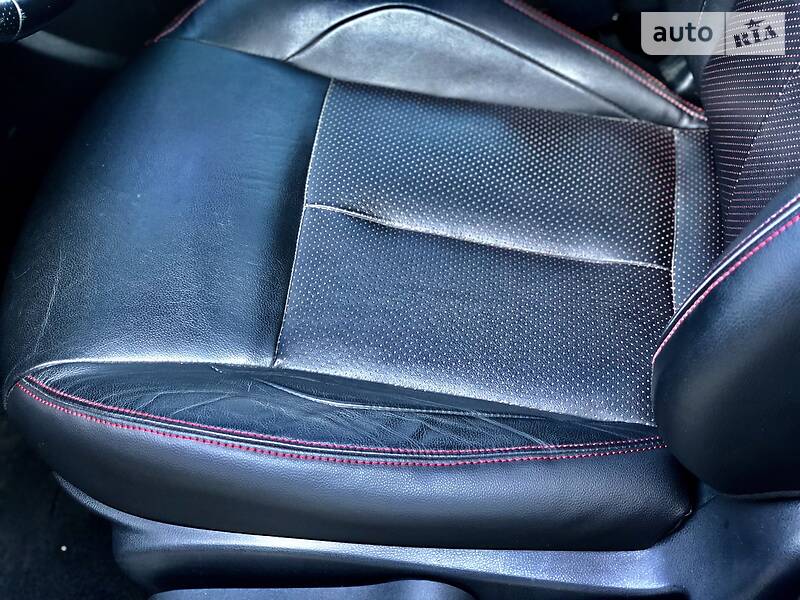 Хетчбек Nissan Juke 2013 в Херсоні