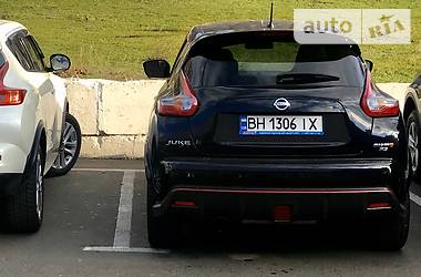 Внедорожник / Кроссовер Nissan Juke 2015 в 