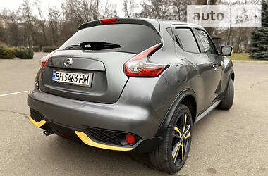 Позашляховик / Кросовер Nissan Juke 2017 в 