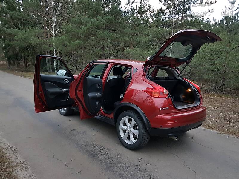 Позашляховик / Кросовер Nissan Juke 2012 в Березному