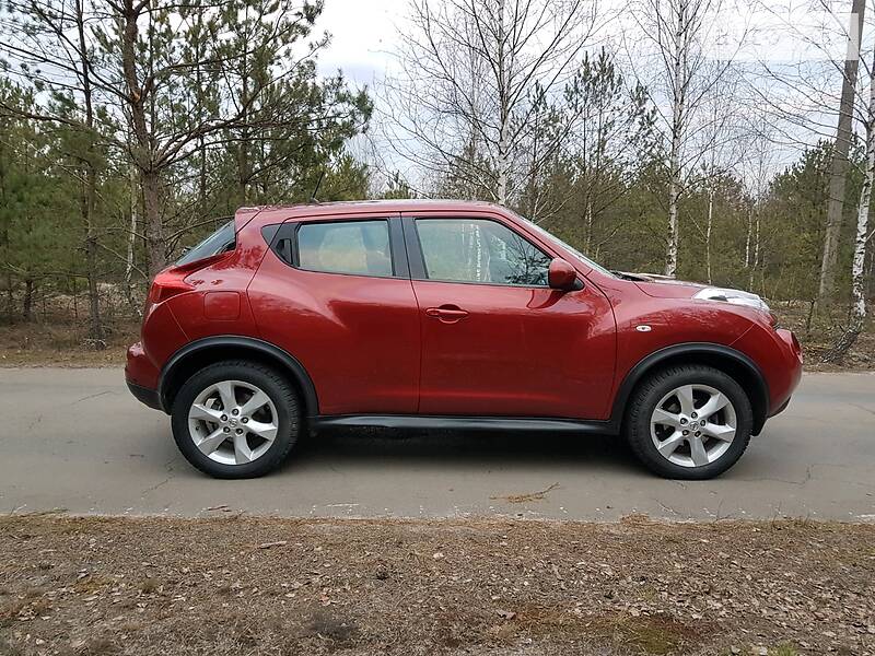 Позашляховик / Кросовер Nissan Juke 2012 в Березному
