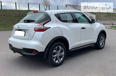 Позашляховик / Кросовер Nissan Juke 2016 в 