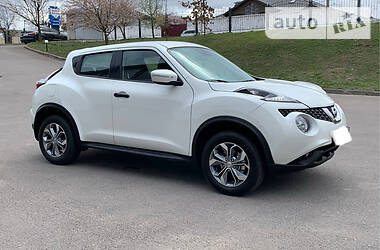 Позашляховик / Кросовер Nissan Juke 2016 в 