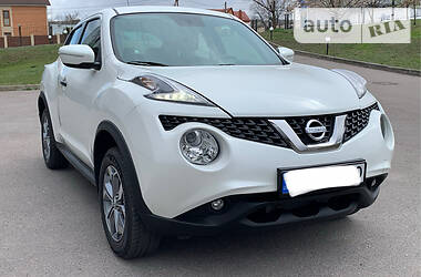 Позашляховик / Кросовер Nissan Juke 2016 в 