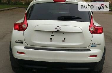 Позашляховик / Кросовер Nissan Juke 2011 в 