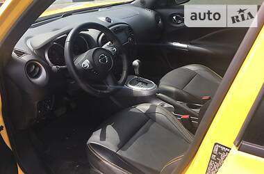 Позашляховик / Кросовер Nissan Juke 2015 в 