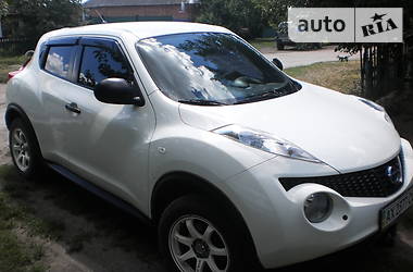 Позашляховик / Кросовер Nissan Juke 2011 в 