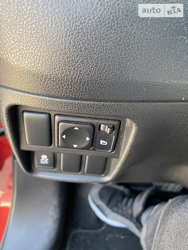 Позашляховик / Кросовер Nissan Juke 2015 в Києві фото 19 Позашляховик / Кросовер Nissan Juke 2015 в Києві