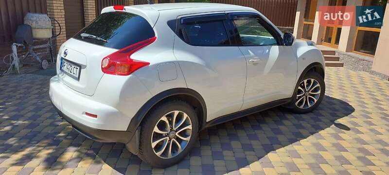 Внедорожник / Кроссовер Nissan Juke 2014 в Запорожье