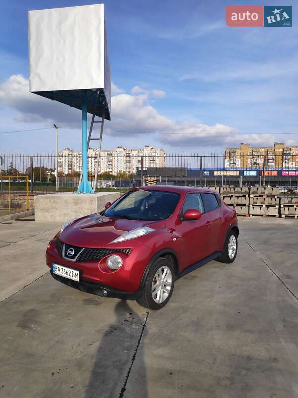 Позашляховик / Кросовер Nissan Juke 2013 в Первомайську