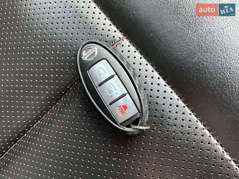 Позашляховик / Кросовер Nissan Juke 2011 в Житомирі