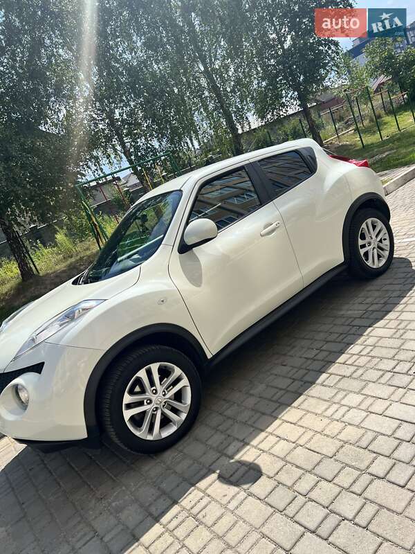 Внедорожник / Кроссовер Nissan Juke 2011 в Луцке