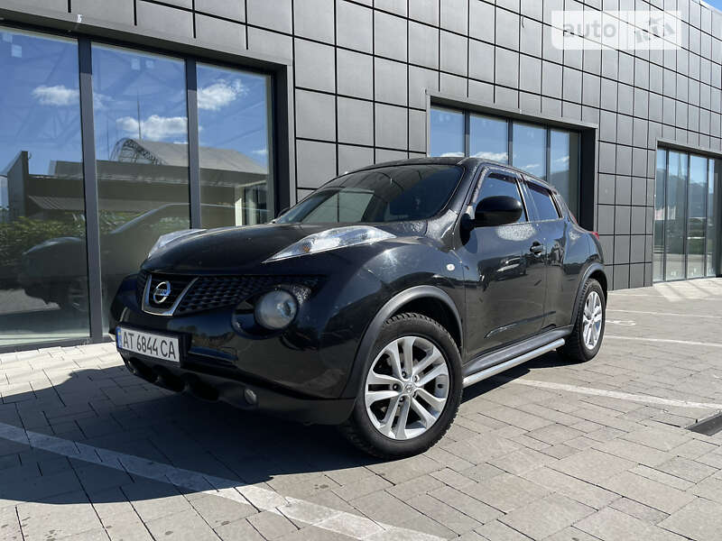 Внедорожник / Кроссовер Nissan Juke 2012 в Тячеве