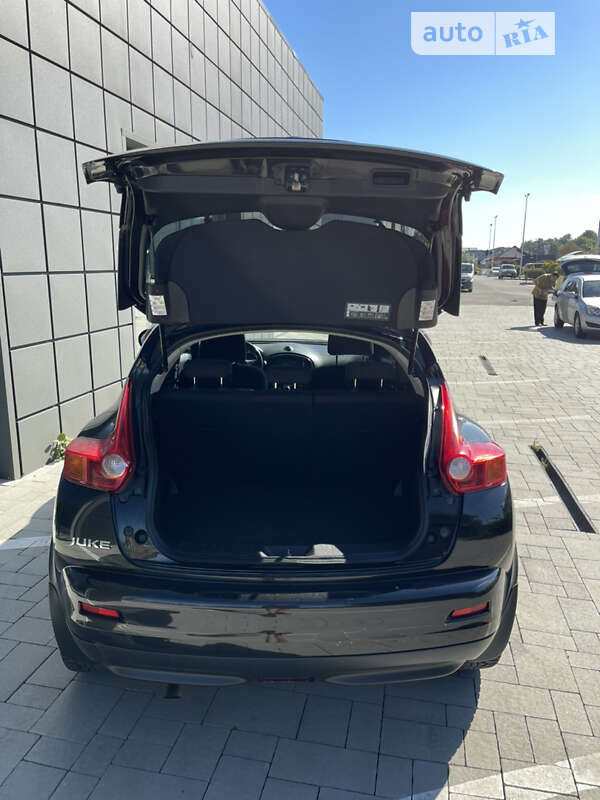 Внедорожник / Кроссовер Nissan Juke 2012 в Тячеве
