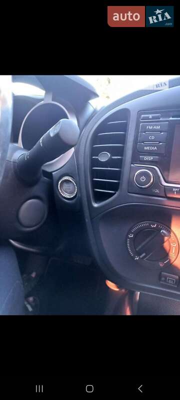 Внедорожник / Кроссовер Nissan Juke 2015 в Львове