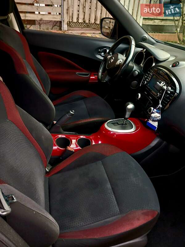 Позашляховик / Кросовер Nissan Juke 2015 в Києві