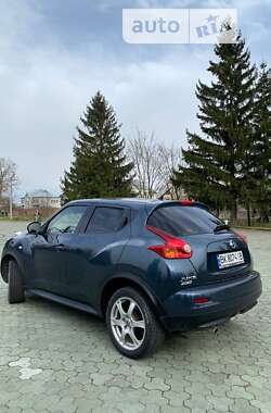 Внедорожник / Кроссовер Nissan Juke 2010 в Буче