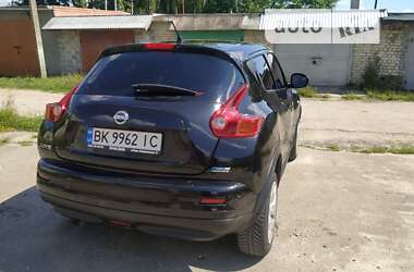 Позашляховик / Кросовер Nissan Juke 2010 в Рівному