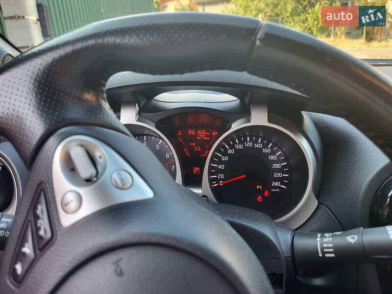 Внедорожник / Кроссовер Nissan Juke 2016 в Ужгороде