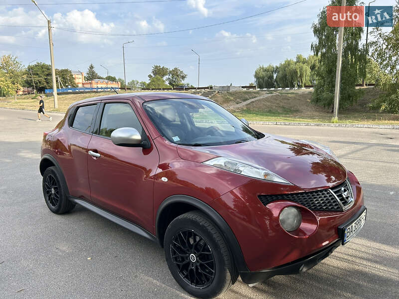 Внедорожник / Кроссовер Nissan Juke 2012 в Александрие