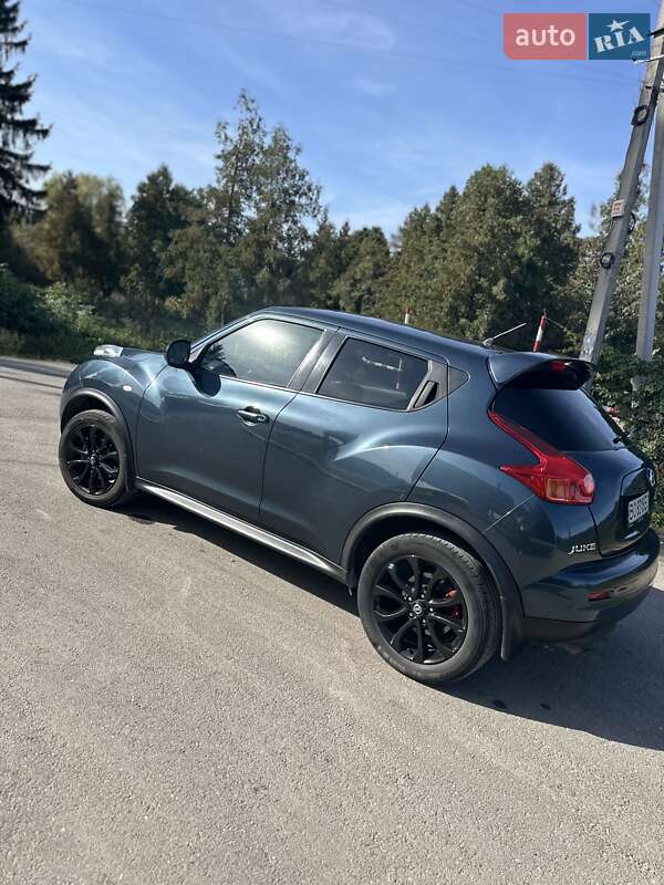 Внедорожник / Кроссовер Nissan Juke 2011 в 