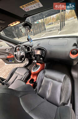 Внедорожник / Кроссовер Nissan Juke 2018 в 
