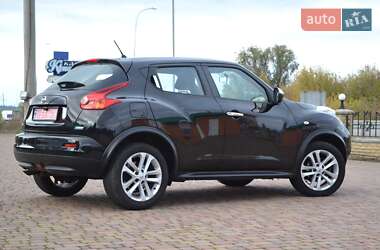 Внедорожник / Кроссовер Nissan Juke 2010 в Хороле