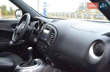 Внедорожник / Кроссовер Nissan Juke 2010 в Хороле