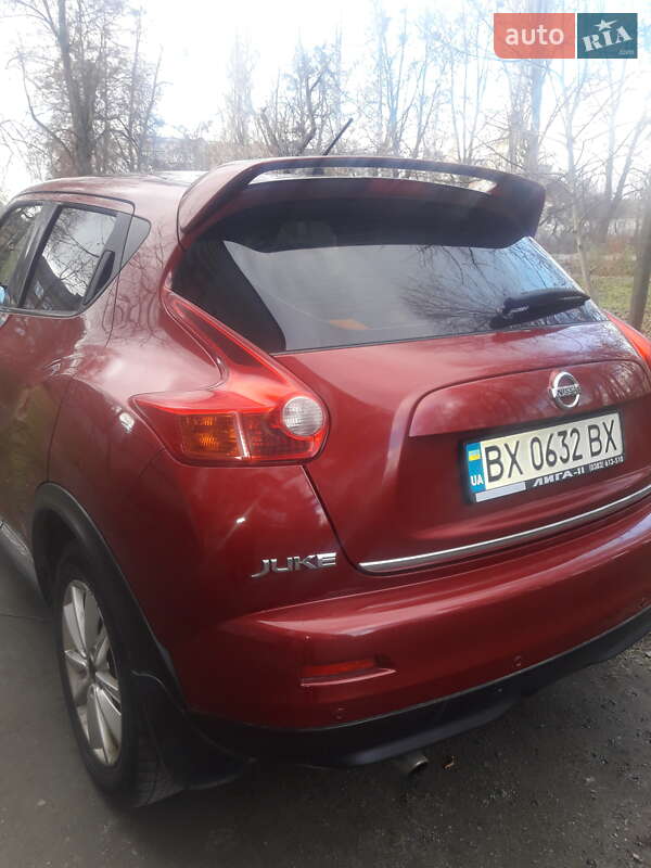 Внедорожник / Кроссовер Nissan Juke 2013 в Звягеле