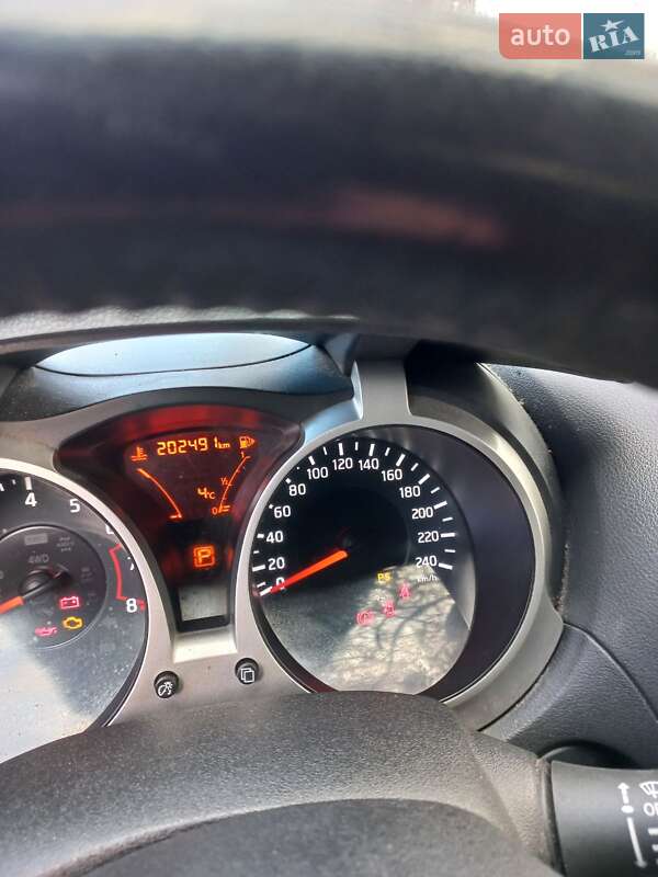 Внедорожник / Кроссовер Nissan Juke 2013 в Звягеле