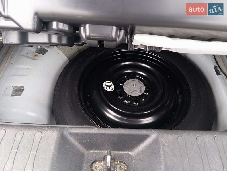 Позашляховик / Кросовер Nissan Juke 2011 в Львові