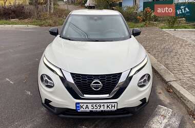 Внедорожник / Кроссовер Nissan Juke 2021 в 