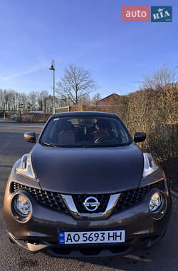 Внедорожник / Кроссовер Nissan Juke 2018 в 