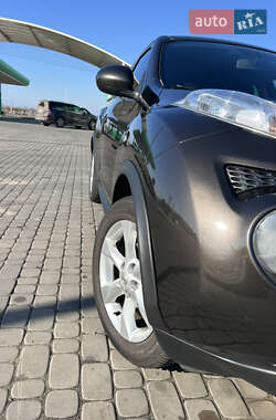 Внедорожник / Кроссовер Nissan Juke 2011 в 