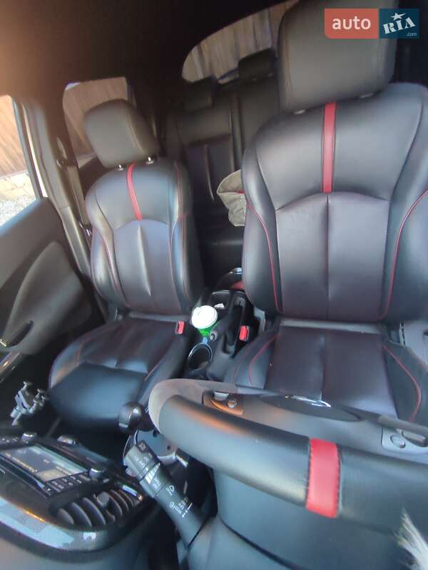 Внедорожник / Кроссовер Nissan Juke 2015 в Яремче фото 3 Внедорожник / Кроссовер Nissan Juke 2015 в Яремче