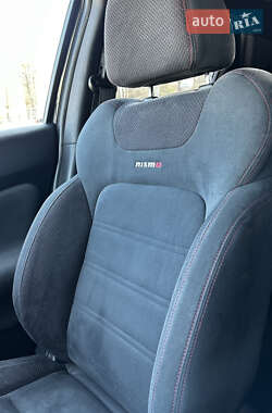 Внедорожник / Кроссовер Nissan Juke 2013 в 