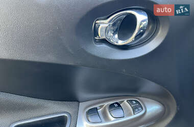 Внедорожник / Кроссовер Nissan Juke 2011 в 