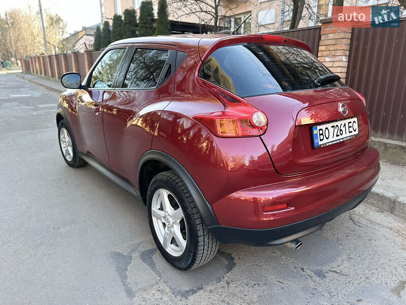 Позашляховик / Кросовер Nissan Juke 2011 в Чернівцях