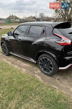 Позашляховик / Кросовер Nissan Juke 2015 в 