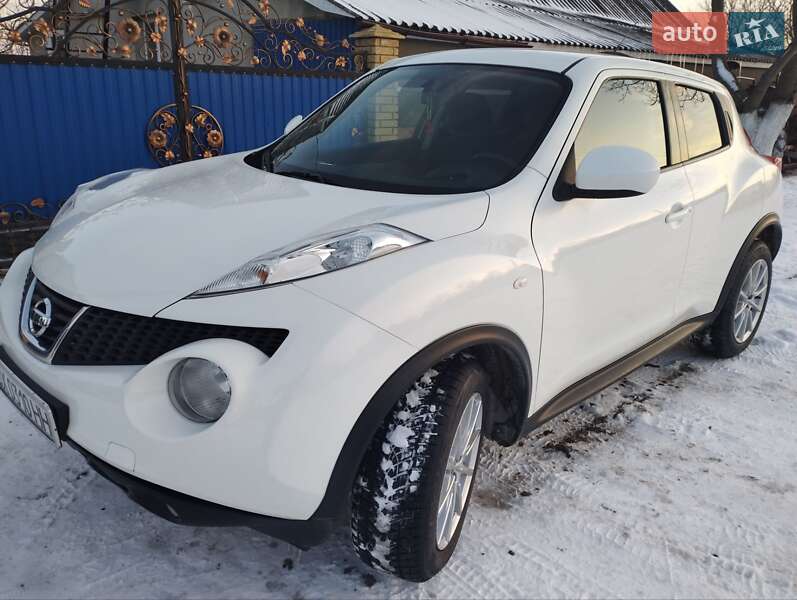 Внедорожник / Кроссовер Nissan Juke 2011 в Каменец-Подольском