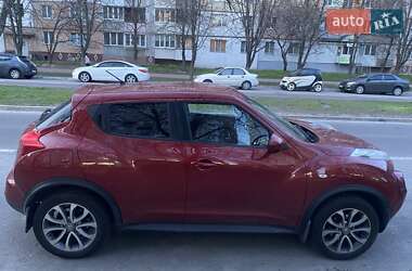 Внедорожник / Кроссовер Nissan Juke 2014 в 