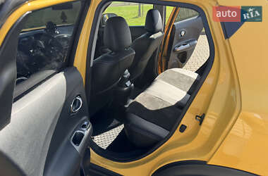 Внедорожник / Кроссовер Nissan Juke 2015 в 