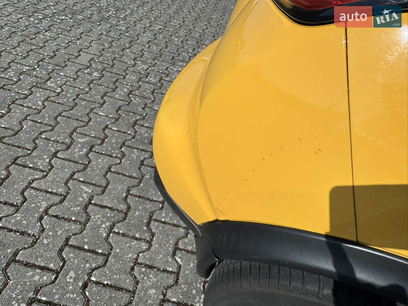 Позашляховик / Кросовер Nissan Juke 2015 в Львові