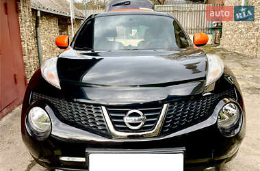 Позашляховик / Кросовер Nissan Juke 2014 в 