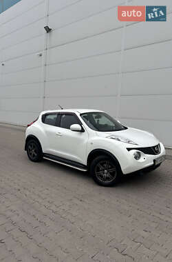 Внедорожник / Кроссовер Nissan Juke 2013 в 