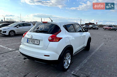 Внедорожник / Кроссовер Nissan Juke 2013 в 